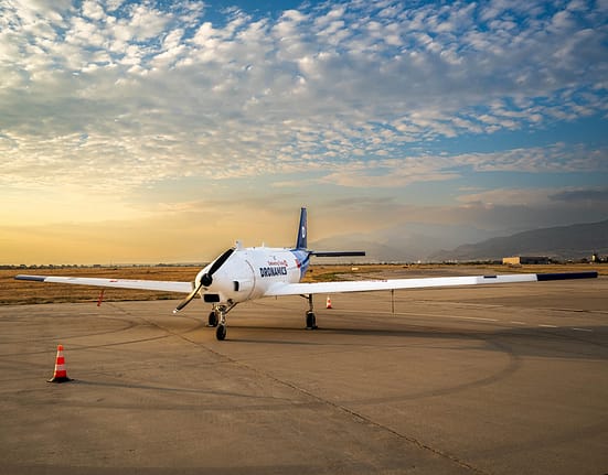 Finanțare europeană de până la 30 milioane EUR pentru startup-ul bulgar Dronamics, de transport aerian de marfă, cu drone