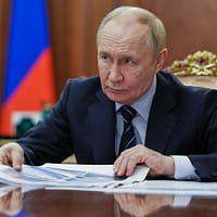 După ce a susținut că sancțiunile SUA nu vor afecta semnificativ economia Rusiei, Putin și-a trimis emisarul economic special să discute cu administrația Trump