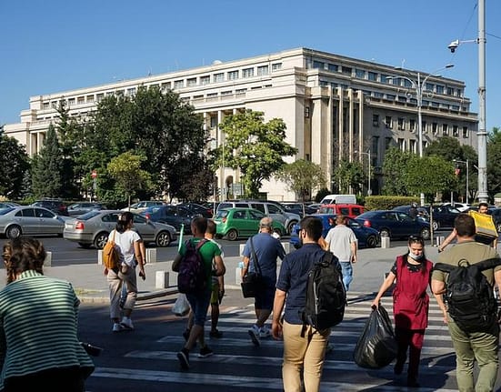 Ce noi categorii din populație vor plăti asigurări de sănătate de la 1 august și cum calculezi cât ai de plată
