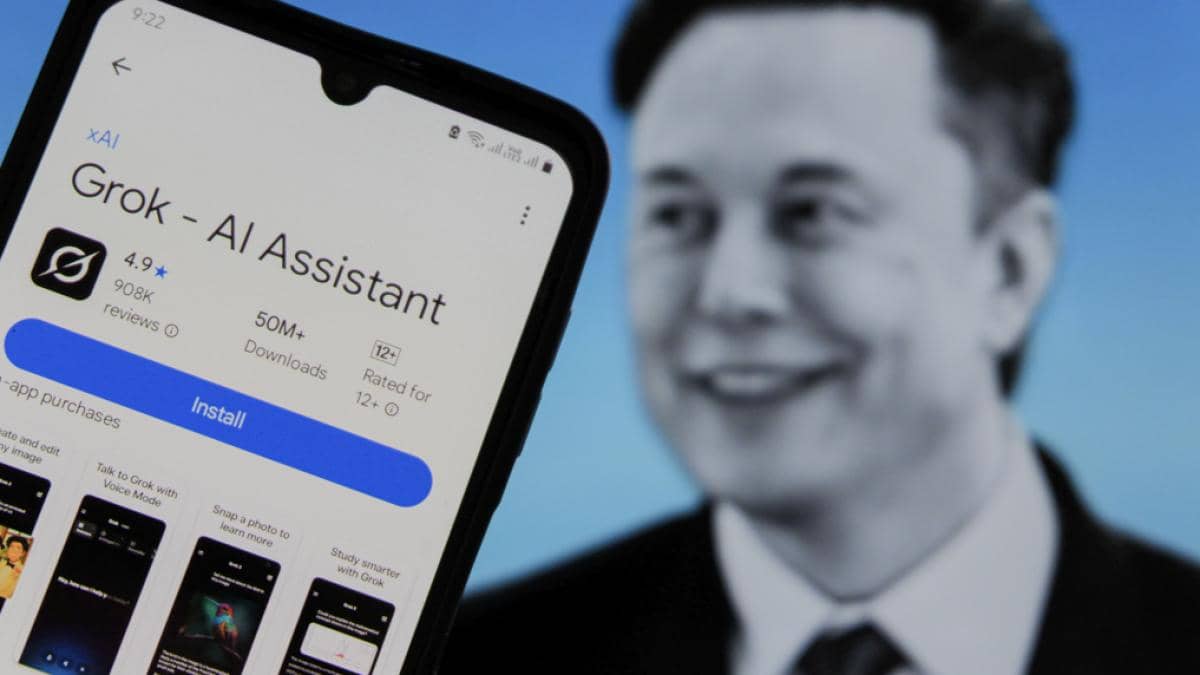 Scandal cu chatbotul lui Elon Musk: Mii de conversații cu Grok, făcute publice fără acordul utilizatorilor