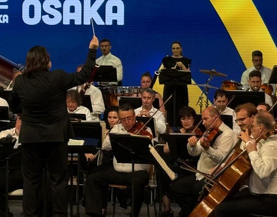 România a adus primul concert simfonic la Expo Osaka 2025 susținut de Filarmonica „George Enescu” din București. Japonezii au cerut trei bisuri