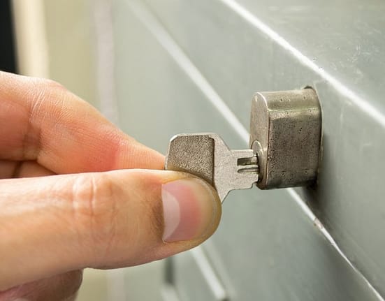 Activele rusești din Franța provoacă tensiuni în UE. Parisul refuză să explice unde sunt cele 18 miliarde de euro pe care le gestionează