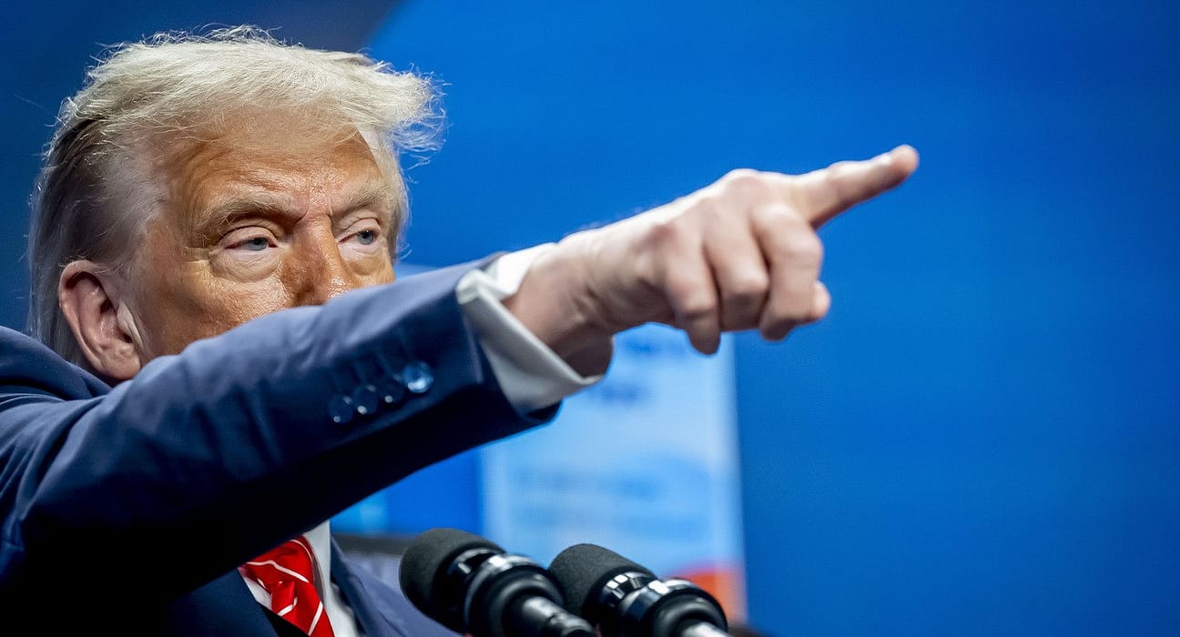 „O farsă”. Donald Trump neagă planuri de a oferi Iranului 30 de miliarde de dolari pentru programul nuclear civil