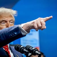 „O farsă”. Donald Trump neagă planuri de a oferi Iranului 30 de miliarde de dolari pentru programul nuclear civil