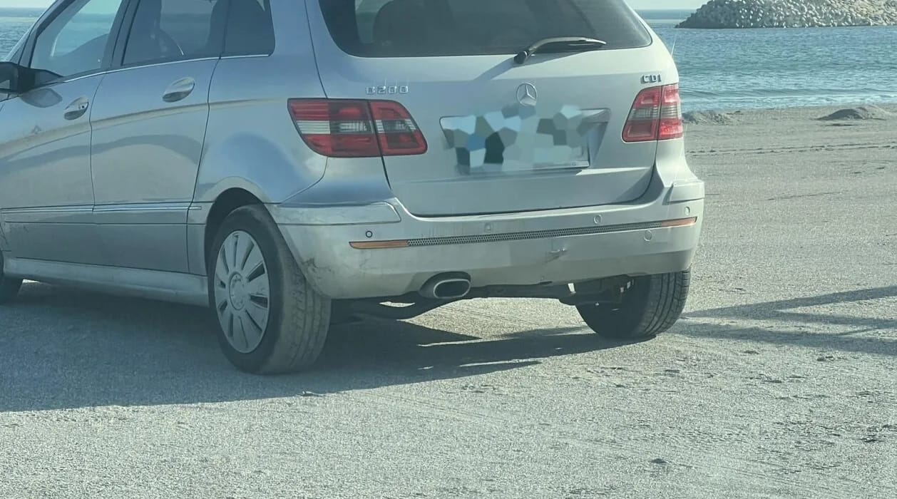 Beach drive, varianta românească: Cu oamenii legii pe urmele lui, un șofer fără permis, a luat-o la goană prin ‘Banana’, ca-n jocurile video