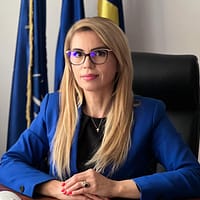 Secretar de stat, despre tânăra împușcată în complexul Cosmopolis: „O tragedie, rezultat al unei societăți care, încă, minimalizează abuzul şi blamează victimele”