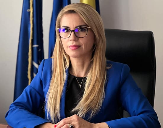Secretar de stat, despre tânăra împușcată în complexul Cosmopolis: „O tragedie, rezultat al unei societăți care, încă, minimalizează abuzul şi blamează victimele”