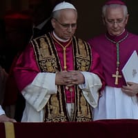 Papa Leon al XIV-lea apare pentru prima dată în fața credincioșilor din întreaga lume. Va rosti tradiționala rugăciune de la balconul Bazilicii Sfântul Petru