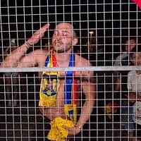 Cipru vs. România 2-2 » Fanii tricolori cer explicații după semi-eșecul din această seară: „Jucăm cu Man?!”