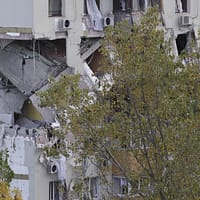 O locatară din blocul care a sărit în aer: Mie mi-a fost frică să aprind lumina să nu fie explozie, foloseam lanterna