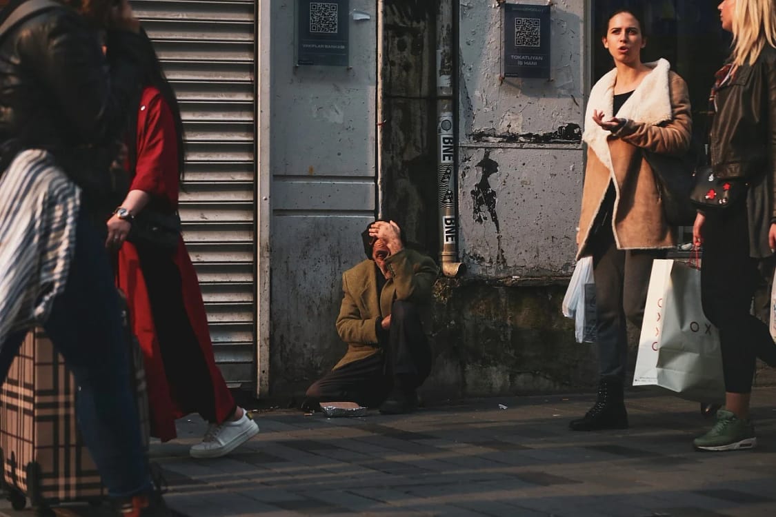 cersetor, femei, shopping