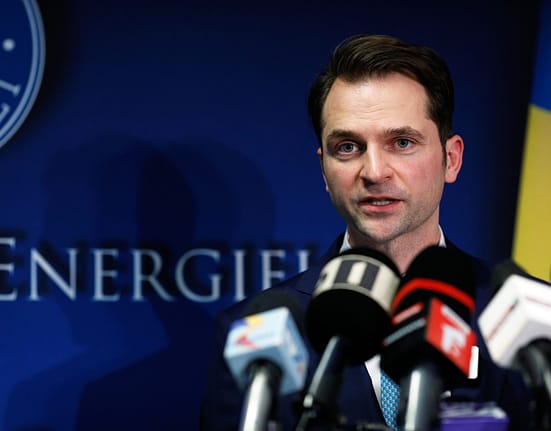 FOTO Ministrul Energiei anunță o plângere penală, acuzând că a fost amenințat de șeful Consiliului de Administrație al unei companii de stat. „Băi bulangiule, te-ai apținut de la vot”