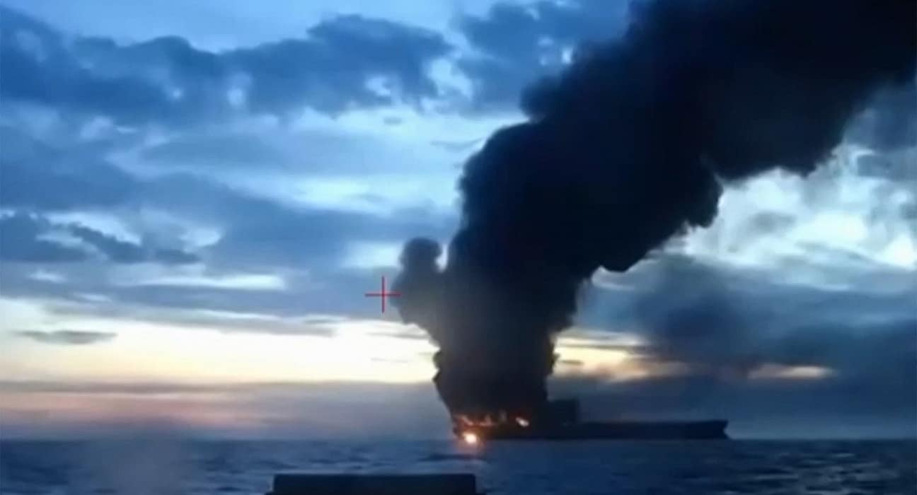 Un petrolier avariat de dronele ucrainene a fost scos din apele teritoriale ale Bulgariei de un vas din Turcia. „Nu este normal”, acuză Sofia