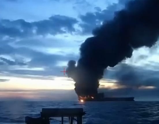 Un petrolier avariat de dronele ucrainene a fost scos din apele teritoriale ale Bulgariei de un vas din Turcia. „Nu este normal”, acuză Sofia