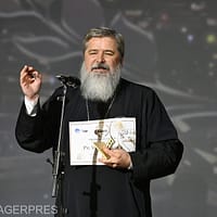Spunem vineri „La mulți ani”, de Adormirea Maicii Domnului? Părintele Vasile Ioana vine cu răspunsul