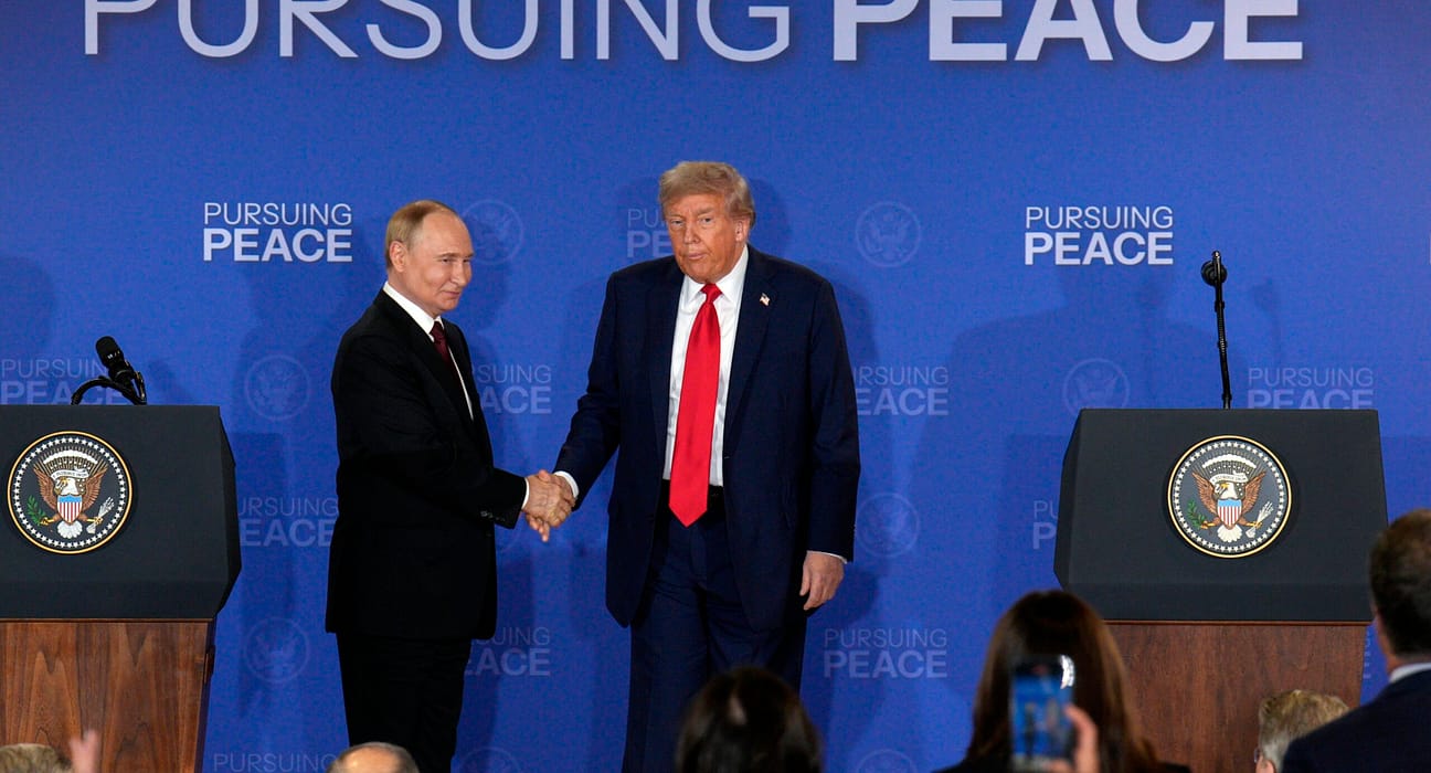 Cristian Tudor Popescu, despre planul lui Trump pentru Ucraina: „Cuvântul pace n-a mai avut un sens atât de hidos de la Acordul de la Munchen. Trocul sângeros de atunci se repetă acum”