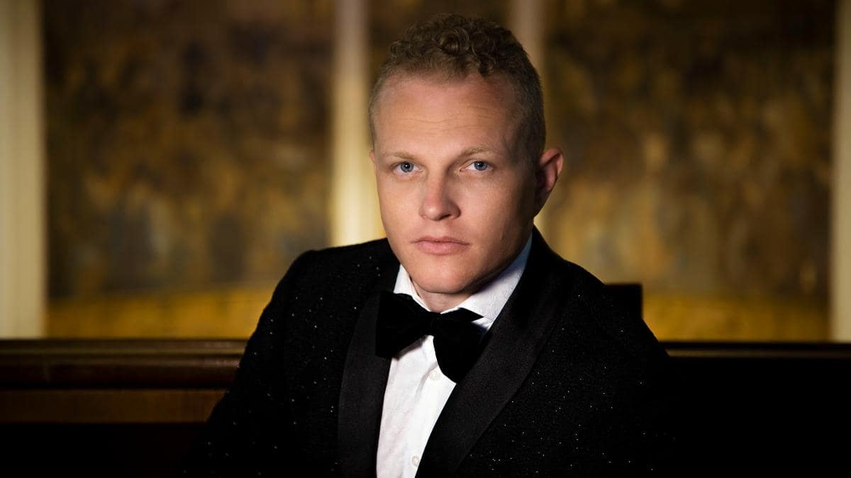 Tenorul ŞTEFAN von KORCH aduce fastul sărbătorilor în concertul CRĂCIUNUL VIENEZ printr-o apariţie de gală pe 22 decembrie la Sala Palatului