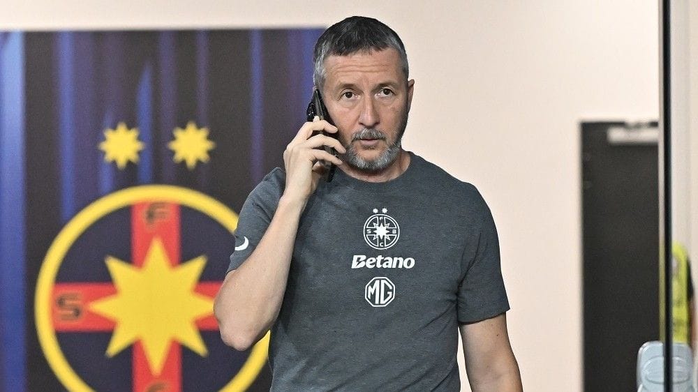 MM Stoica, dat pe spate de un jucător de la Dinamo: „Revelația campionatului”