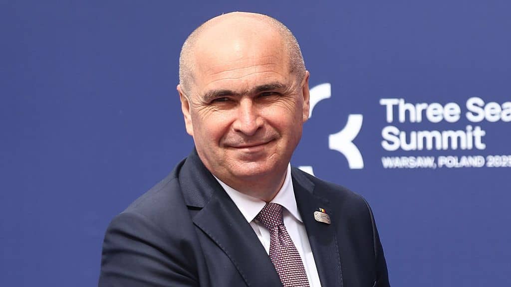 Invitație neobișnuită pentru premierul Bolojan: „Nu îl chem la meciuri de fotbal, ci să-mi vadă rețeaua de gaze!”