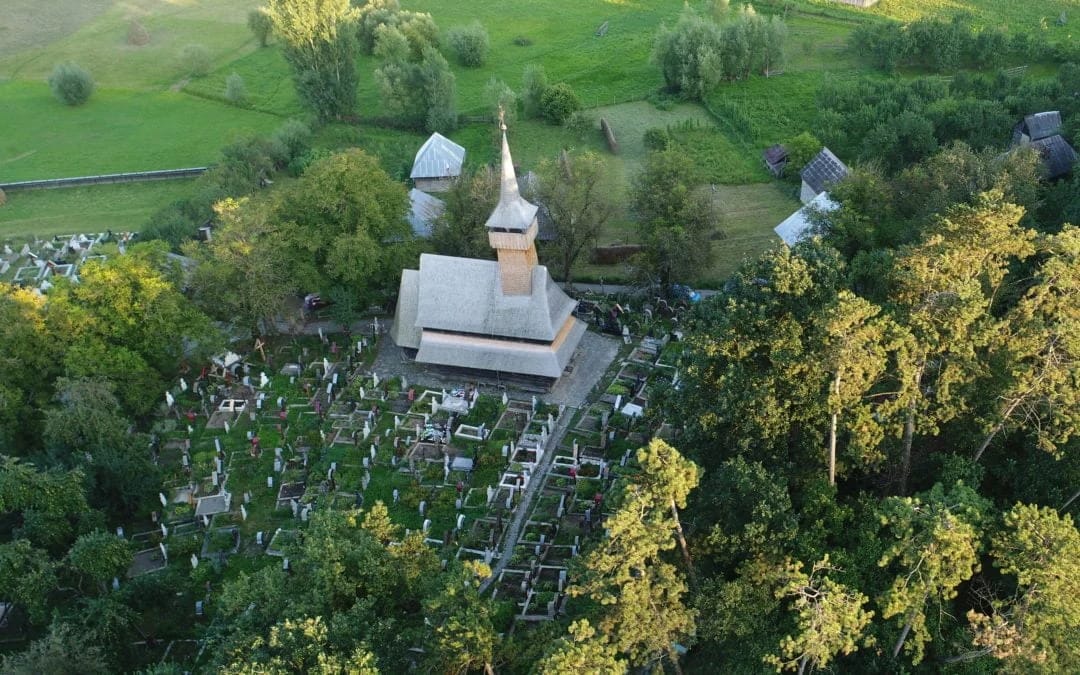 Biserica Ieud Deal  Foto Wikipedia jpg