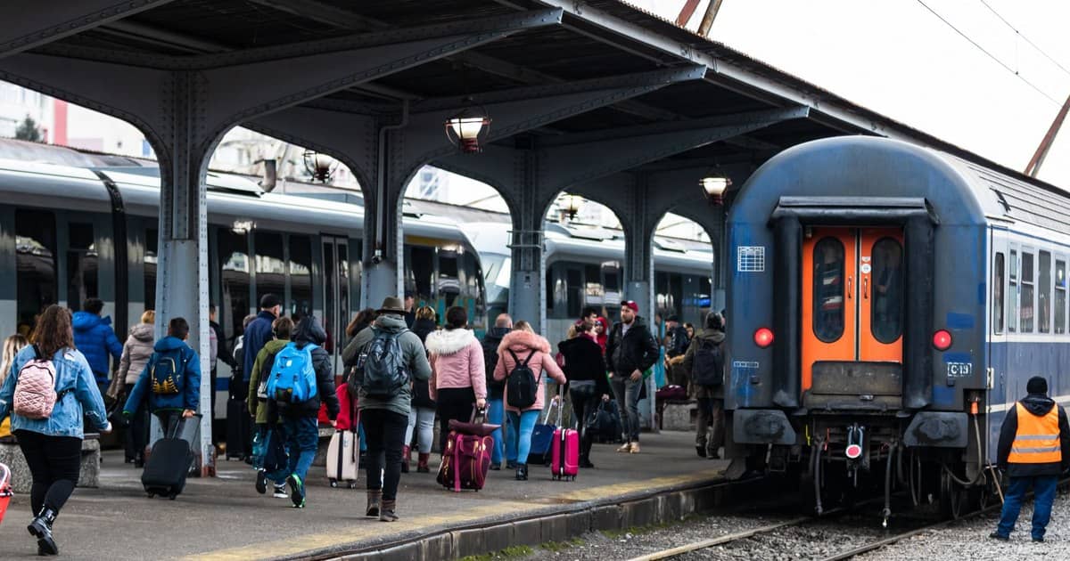 Cu cât se scumpesc biletele de tren de la 1 august. Anunţul oficial