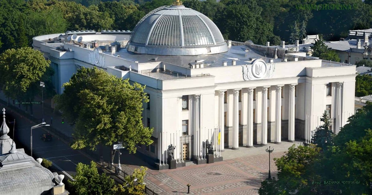 Ucraina se confruntă cu probleme militare, politice și economice tot mai grave