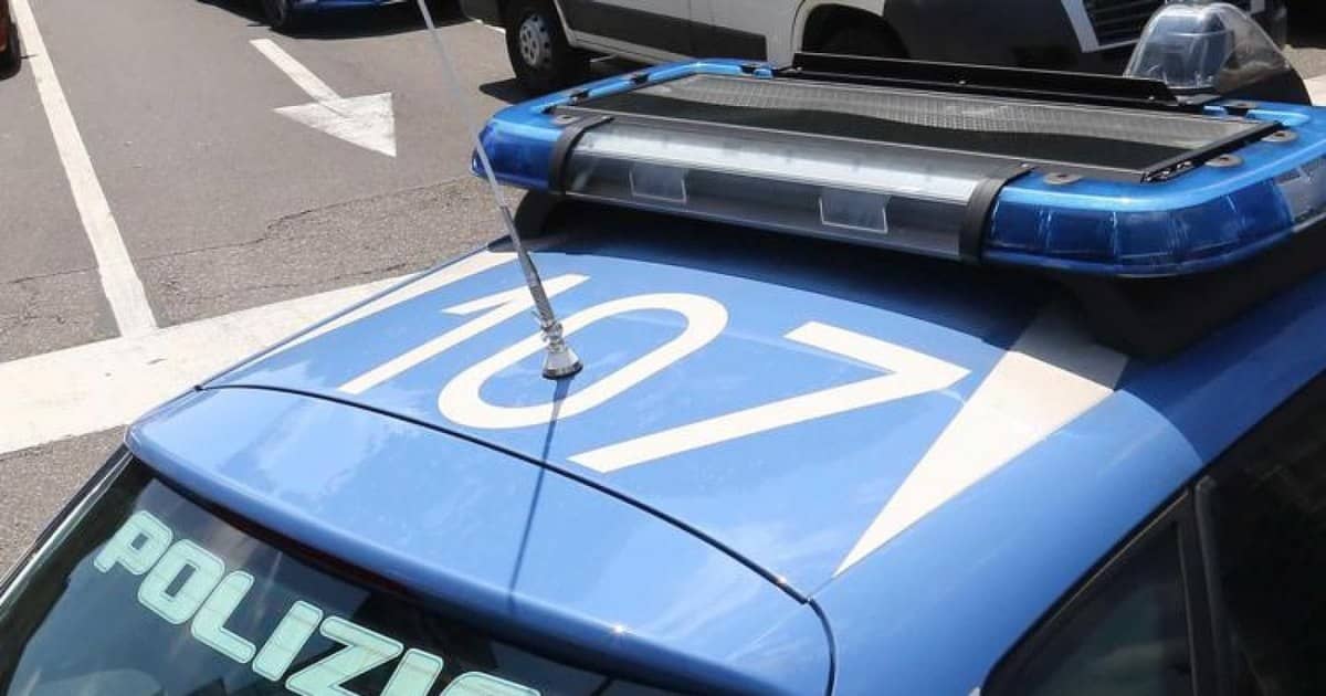 Un român care a furat două perechi de șosete în Italia, condamnat la închisoare. „Mi-a fost frig”