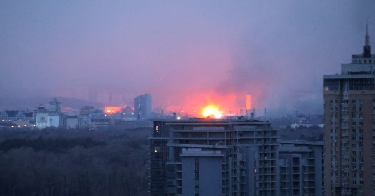 Rusia a atacat violent Ucraina, imediat după „convorbirea de pace” dintre Putin și Trump. Zelenski: „Aceste atacuri ne distrug energia, infrastructurile şi viaţa normală”