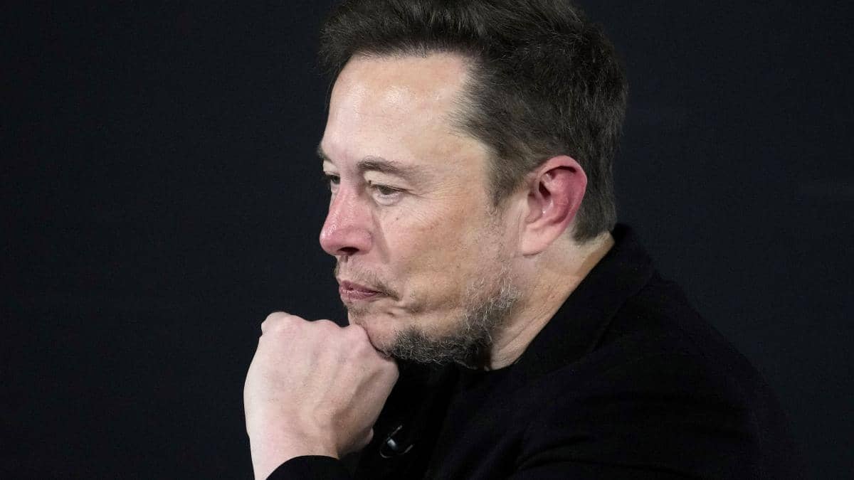 Conducerea Tesla neagă că ar căuta un înlocuitor pentru Elon Musk