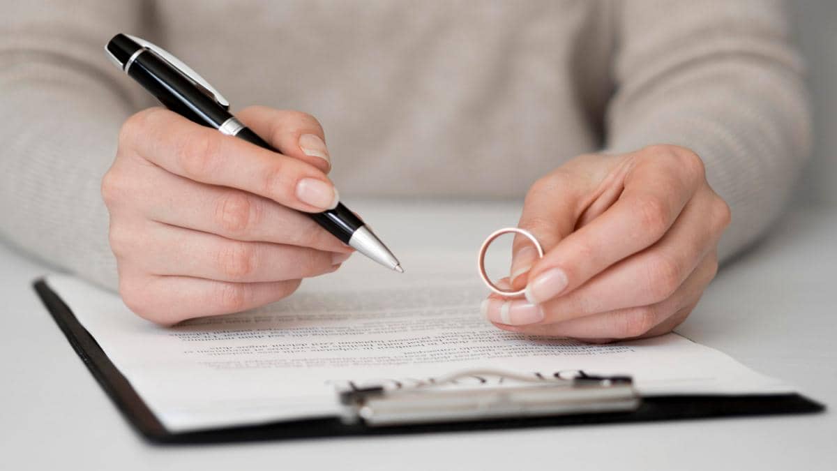 Fenomen nemaivăzut în România: divorțuri din motive electorale