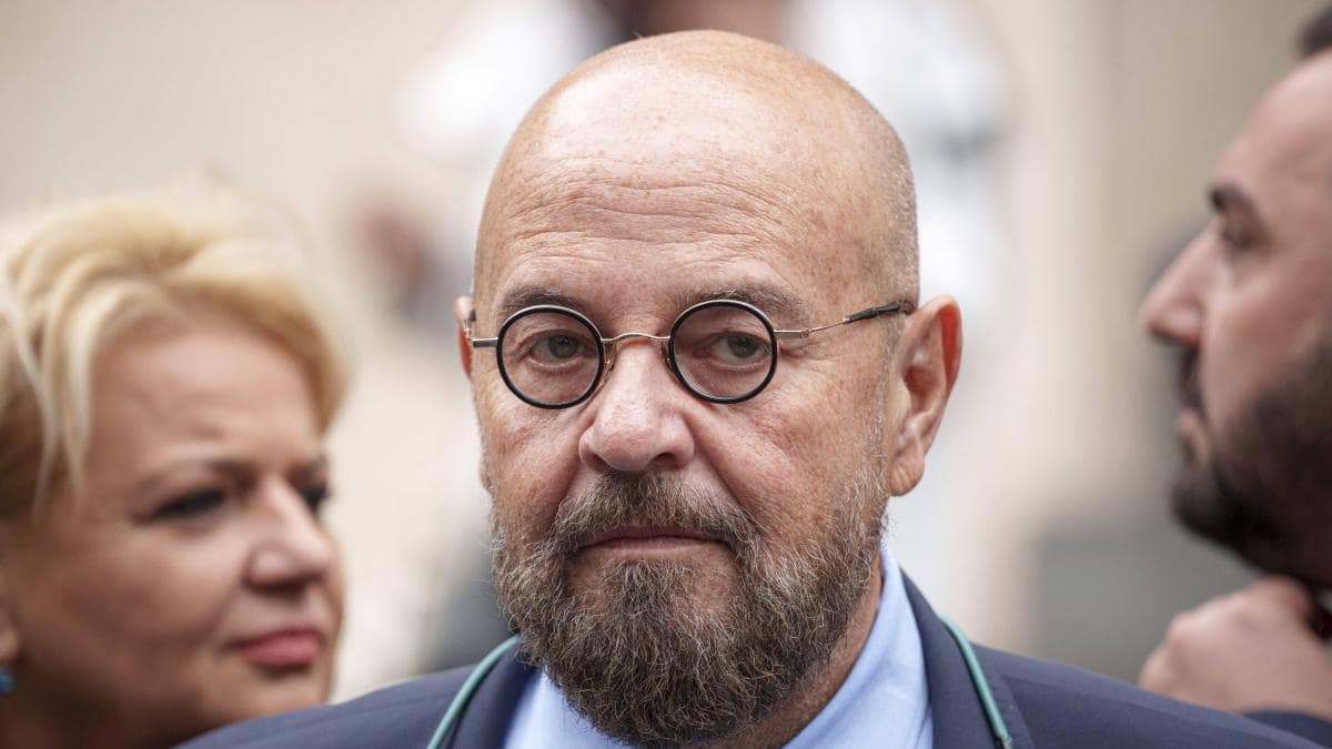 Piedone, trimis în judecată de DNA, în dosarul în care este acuzat că a anunțat controlul ANPC