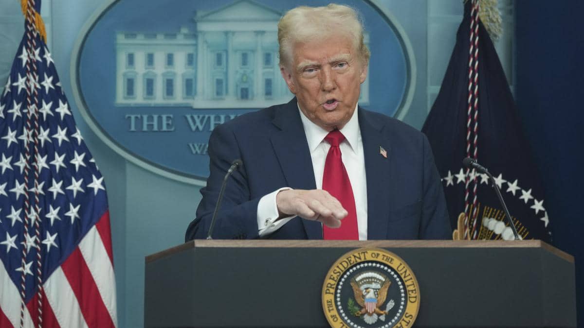 Trump îl atacă din nou pe Zelenski: „America nu va mai suporta mult timp”