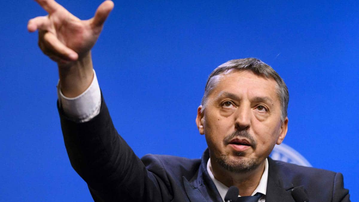 Daniel David, întrebat dacă sunt profesori de matematică care predau chimie: Sunt