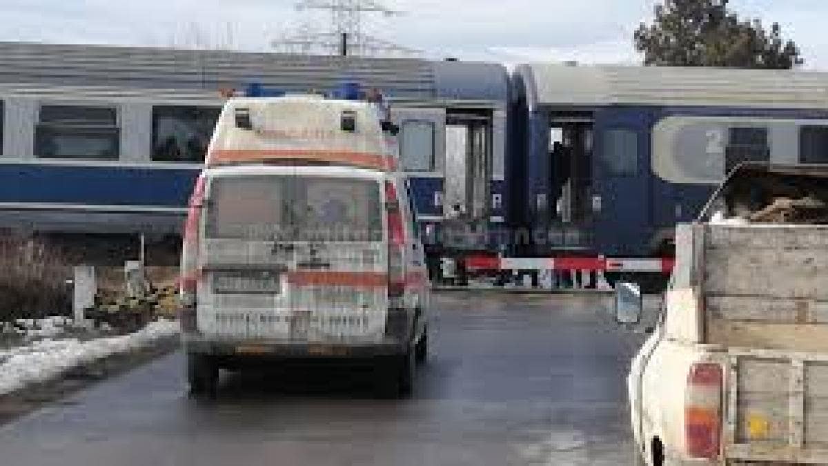 Mașină lovită de tren în județul Brașov