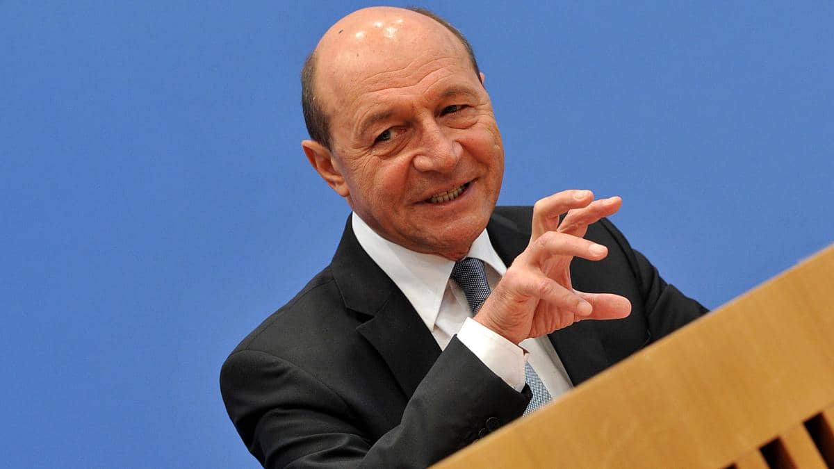 Traian Băsescu: România n-a dat, niciodată, niciun kilowat de energie electrică, fără bani