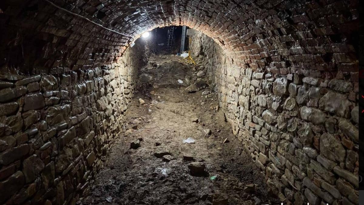 Descoperire istorică: Tunel subteran din epoca medievală confirmă legendele despre Mănăstirea Neamț
