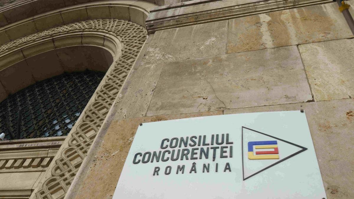 Firma fostului director de la Aeroporturi dă consultanță pe bani publici pentru Consiliul Concurenței
