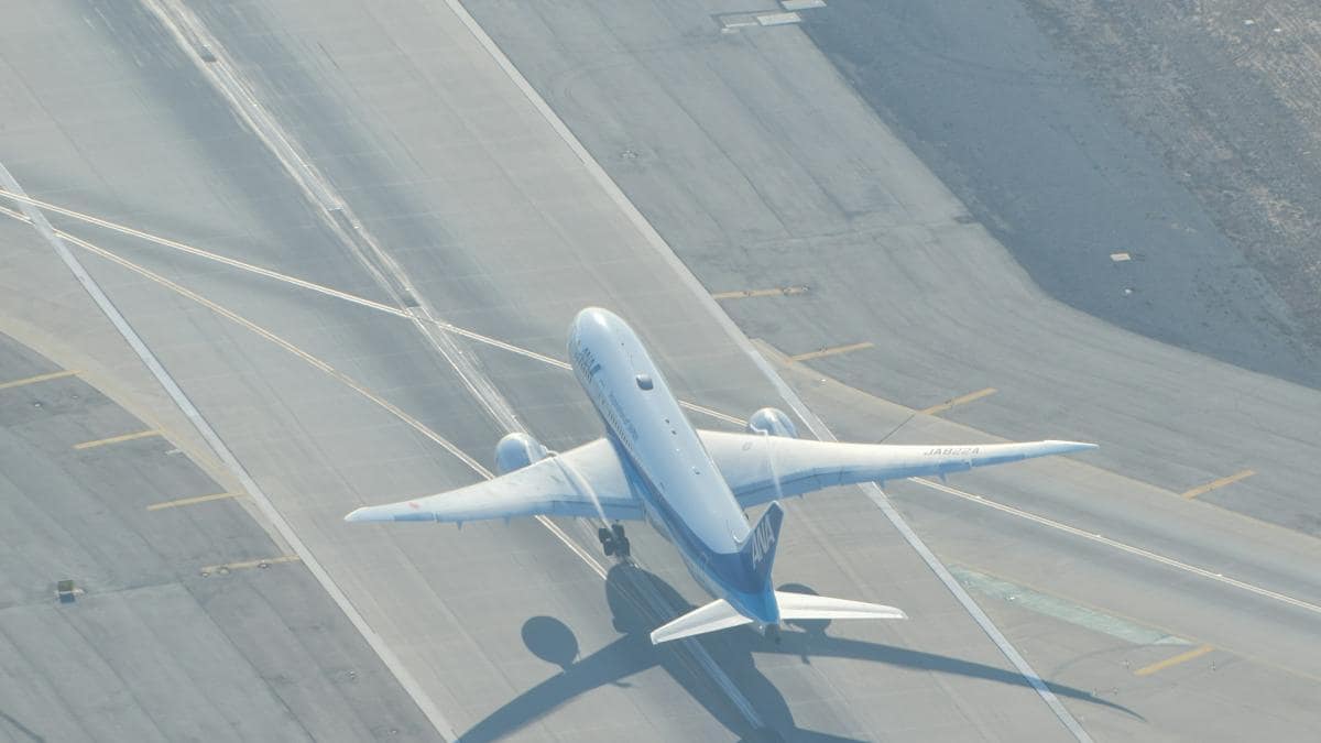 Cancelaria Premierului cumpără bilete de avion, pentru zboruri la seminarii și workshop-uri, de o jumătate de milion de euro