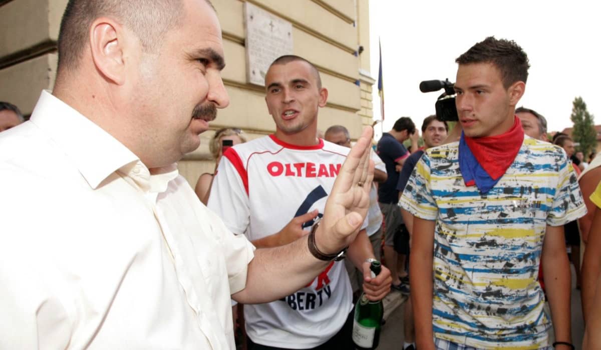 Ilie Bolojan și scenele uitate de timp descoperite în arhiva GSP: în stradă cu suporterii la promovarea-fantomă a unui club de tradiție » Momentul în care a stârnit furia comunității