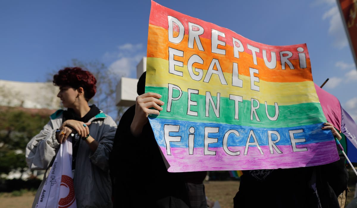 Asociația Accept denunță o nouă încercare de intimidare la adresa comunității LGBT, după o tentativă de intrare cu forța în sediu la 5 dimineața
