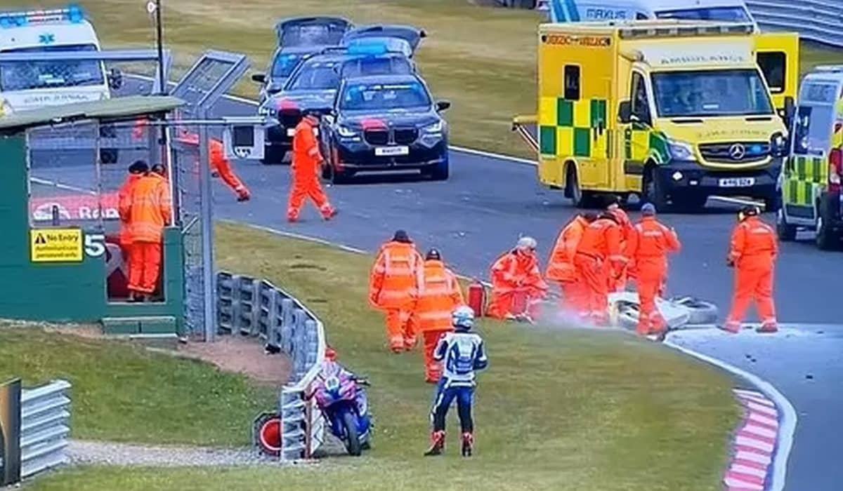 Accident teribil în Anglia » Doi motocicliști au murit în urma unei coliziuni cu alți 9 piloți