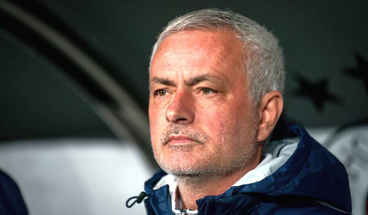 Ce impact au modificările aduse azi în Legea educației fizice și sportului? » Mourinho poate antrena de azi în Superliga! + Bani mai mulți pentru arbitri