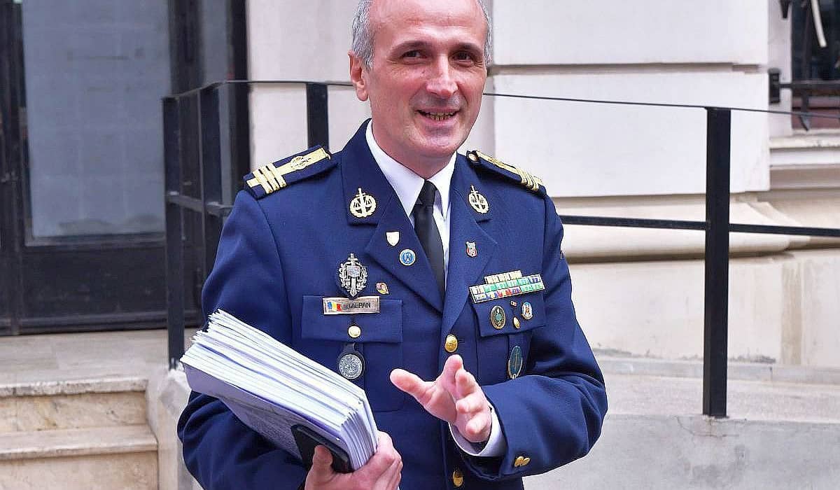 Aproape de miezul nopții, Florin Talpan s-a contrazis în direct cu Ilie Dumitrescu: „Jenant, e inadmisibil!” / „Dacă inventați chestia asta…”