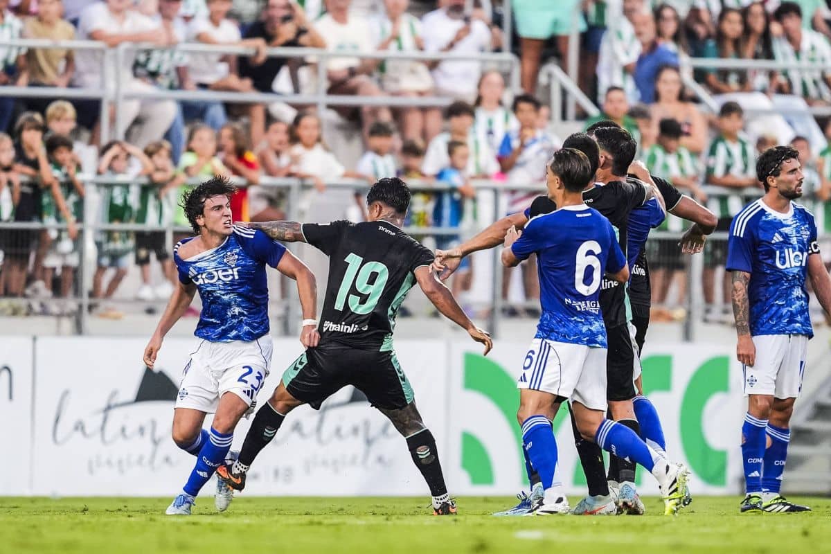Pumni și haos în amicalul Betis