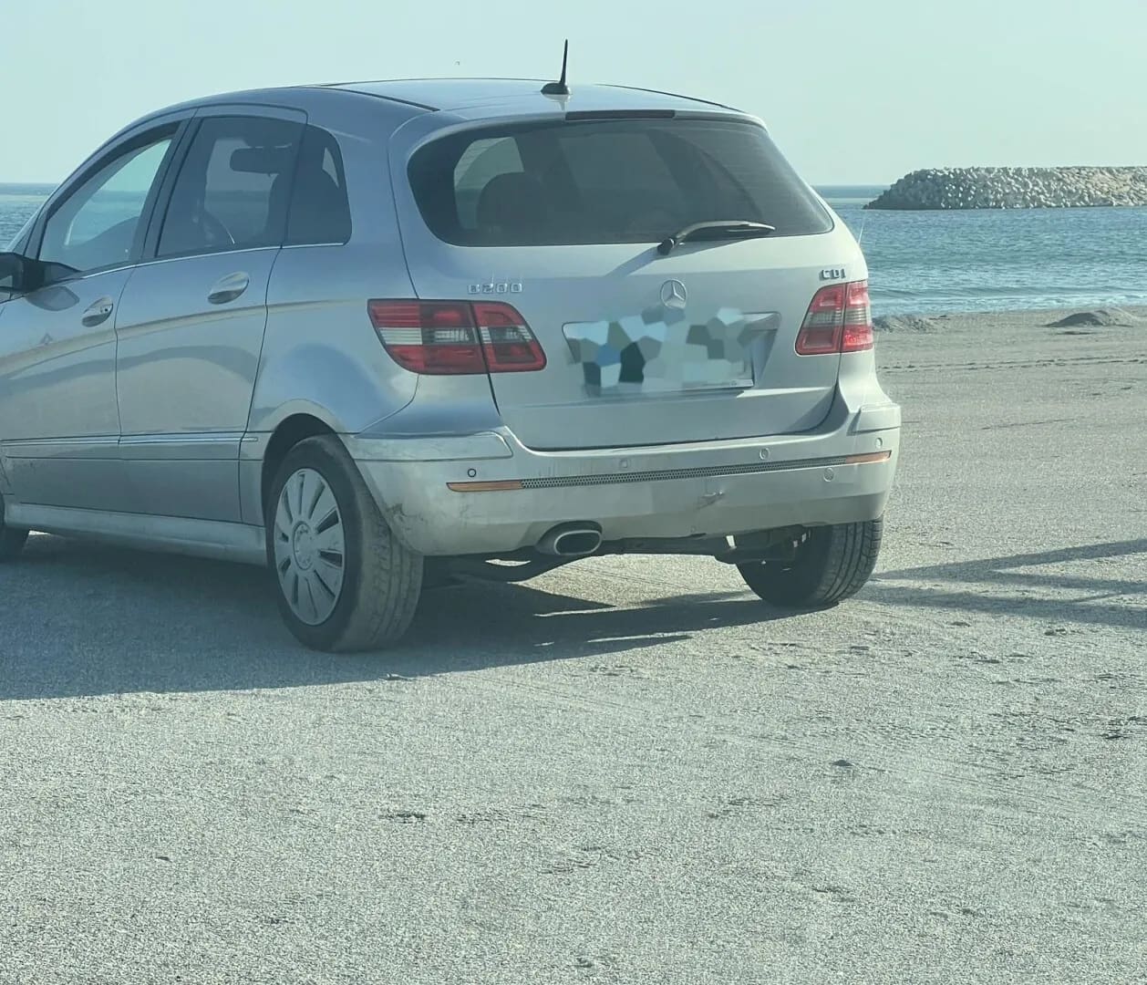 Beach drive, varianta românească: Cu oamenii legii pe urmele lui, un șofer fără permis, a luat-o la goană prin ‘Banana’, ca-n jocurile video