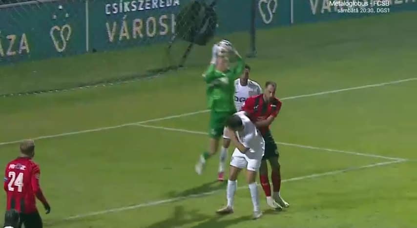 Fază uluitoare petrecută la Miercurea Ciuc! Ce s-a întâmplat în Csikszerda - CFR Cluj, de noaptea minții Fază uluitoare petrecută la Miercurea Ciuc! Ce s-a întâmplat în Csikszerda - CFR Cluj, de noaptea minții