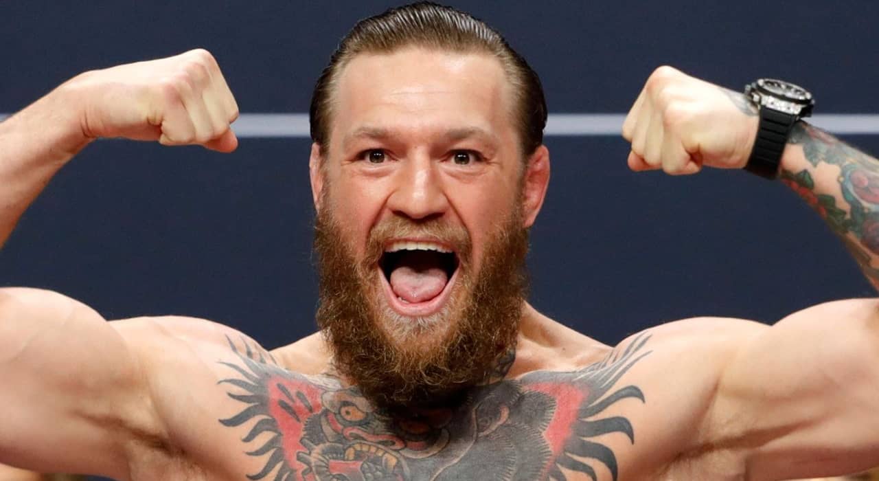 Conor McGregor, moment inedit la un meci de NBA: a coborât din tribune și s-a dus direct la un colos de 2,16 metri