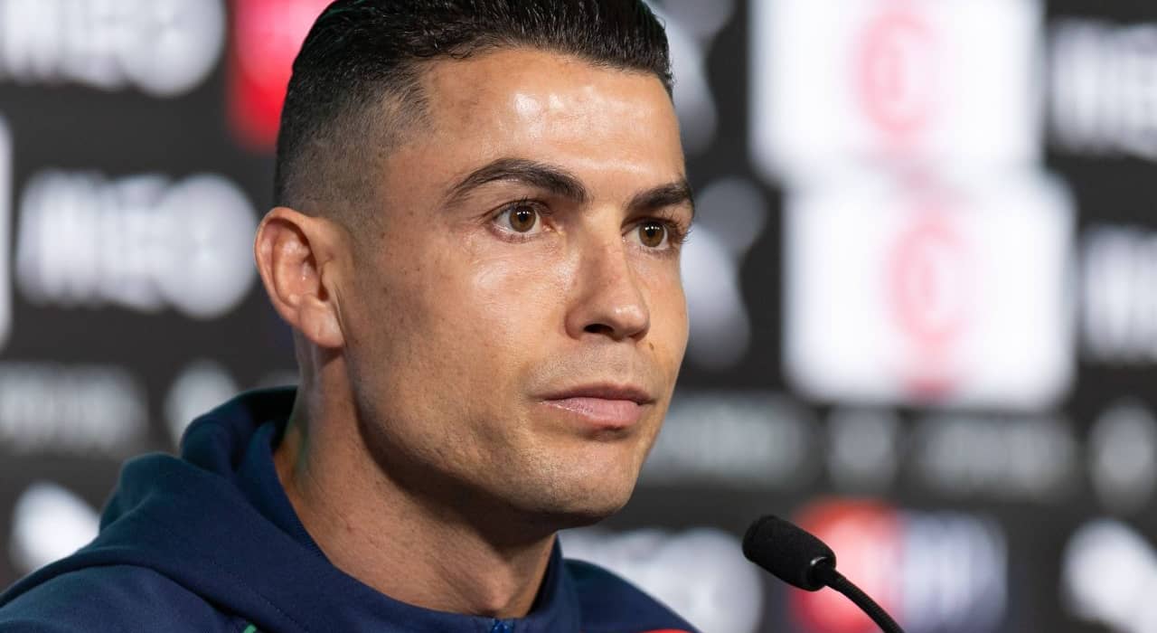 Cristiano Ronaldo, „plimbat“ în jurul lumii: Marca a anunțat ce echipă îl vrea. Reacția clubului
