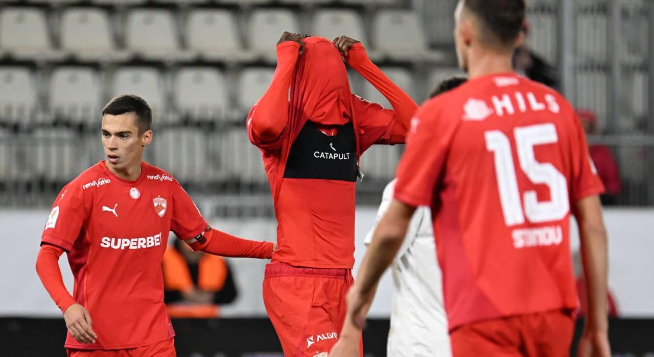 FC Botoșani -0, derby pentru primele două locuri în Superligă, ACUM! Eurogol pentru Mailat după dominația „câinilor”