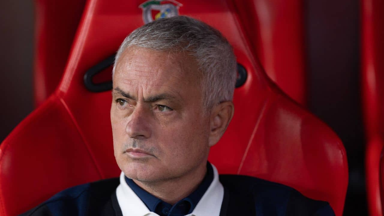 Jose Mourinho a bătut palma cu Benfica! Ce salariu va încasa la noua sa echipă